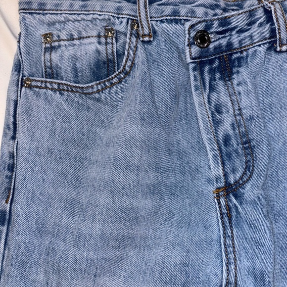 Edikted Boyfriend Jeans - Picture 6 of 8